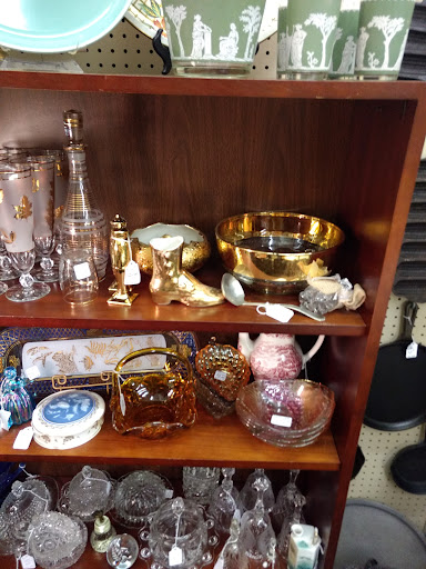 Antique Store «National Road Antique Mall», reviews and photos, 39 W Main St, Cambridge City, IN 47327, USA