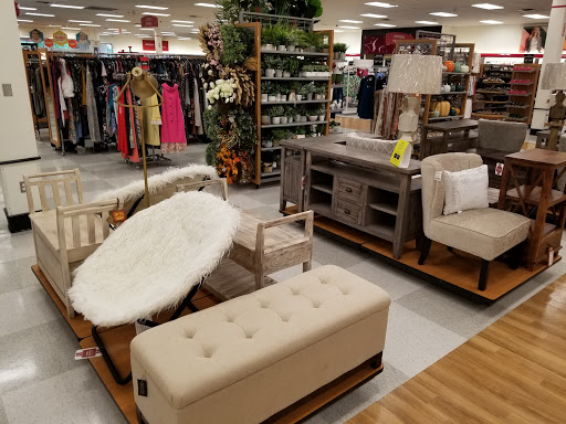 Department Store «T.J. Maxx», reviews and photos, 1650 Miami Gardens Dr, North Miami Beach, FL 33179, USA