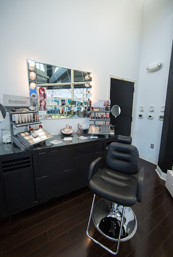 Hair Salon «Modern Salon & Spa», reviews and photos, 6908 Phillips Pl Ct, Charlotte, NC 28210, USA