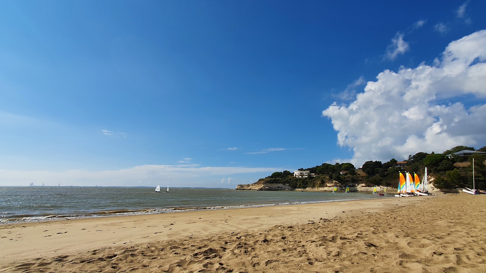 Foto af Plage des Nonnes med høj niveau af renlighed