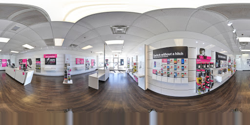 Cell Phone Store «T-Mobile», reviews and photos, 6684 Joliet Rd, Countryside, IL 60525, USA
