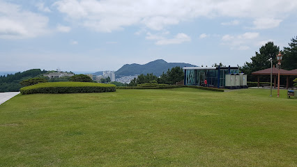부산민주공원 photo