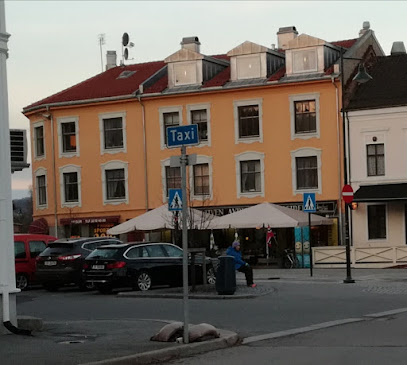 Taxiholdeplass Nordre Torv Hønefoss