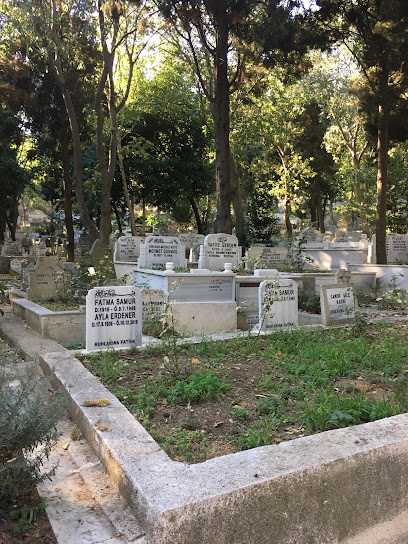 Tarihi Kulaksız Mezarlığı