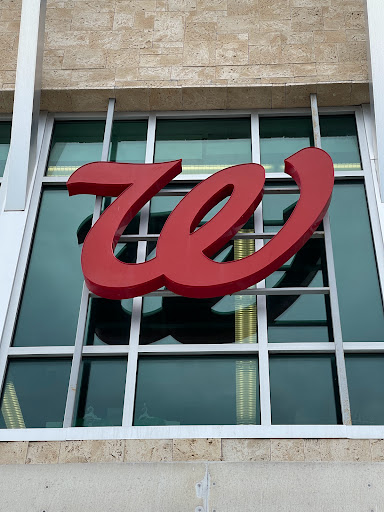 Drug Store «Walgreens», reviews and photos, 401 Poinsettia Ave, Clearwater Beach, FL 33767, USA