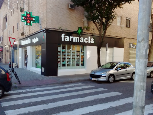 Información y opiniones sobre Farmacia Ldo. Rafael Tejada Romero de Sevilla
