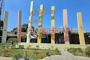 The Monument of 1000 km of Anyer-Panarukan image