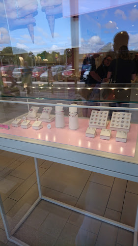 Reviews of Pandora Leicester Fosse Park in Leicester - Jewelry
