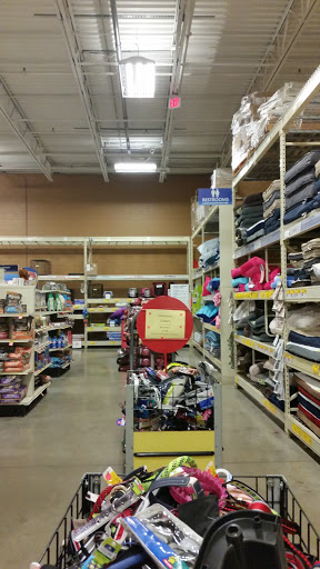 Pet Supply Store «PetSmart», reviews and photos, 5900 Carlisle Pike, Mechanicsburg, PA 17050, USA