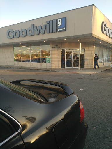 Charity «Goodwill Shawnee», reviews and photos