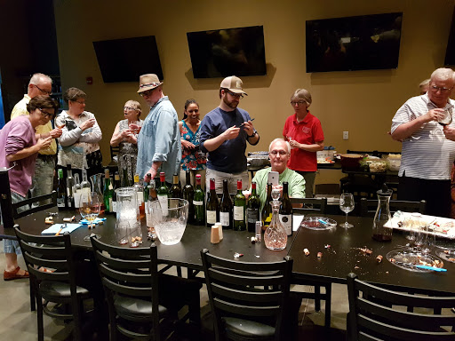 Liquor Store «Lukas Liquor Superstore», reviews and photos, 13657 Washington St, Kansas City, MO 64145, USA