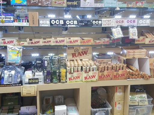 Tobacco Shop «Vape & Smoke Shop - Pines», reviews and photos, 2072 N University Dr, Pembroke Pines, FL 33024, USA