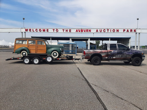 Towing Service «Rex Auto Body and 24/7 Towing», reviews and photos, 4910 W Elm St, McHenry, IL 60050, USA