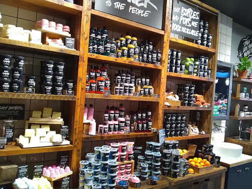 Cosmetics Store «Lush Cosmetics», reviews and photos, 249 Newport Center Dr, Newport Beach, CA 92660, USA