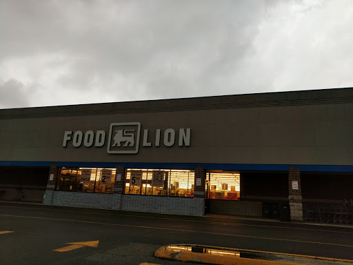 Grocery Store «Food Lion», reviews and photos, 411 W Lincoln St, Tullahoma, TN 37388, USA