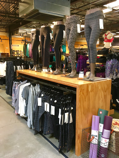 Camping Store «REI», reviews and photos, 1590 Leucadia Blvd, Encinitas, CA 92024, USA