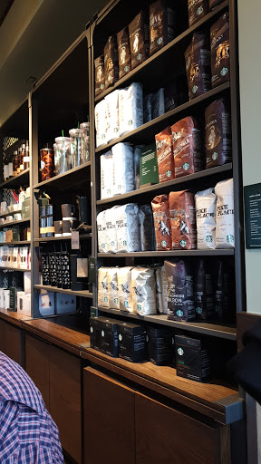 Coffee Shop «Starbucks», reviews and photos, 7802 Olson Memorial Hwy, Golden Valley, MN 55427, USA