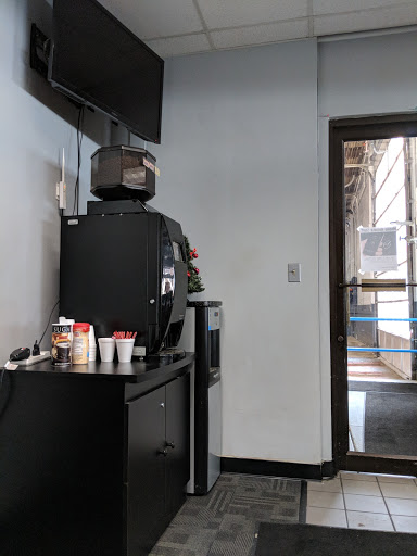 Used Car Dealer «Montrose Mazda in Kent», reviews and photos, 1127 W Main St, Kent, OH 44240, USA