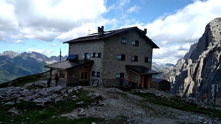 Vidéos Refuge de montagne Rifugio Velo della Madonna 38054 San Martino di Castrozza