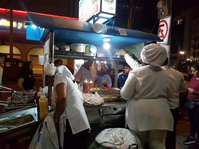 Opiniones de Las ricas hamburguesas de la negrita Crucelina en Guayaquil - Hamburguesería