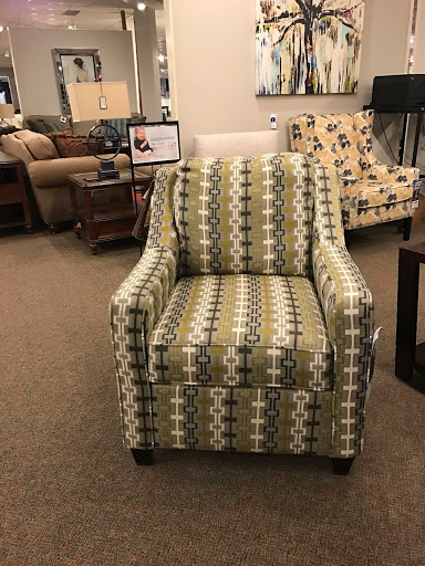 Furniture Store «Haynes Furniture», reviews and photos, 5324 Virginia Beach Blvd, Virginia Beach, VA 23462, USA