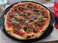 Pizza du Restaurant italien Le Castel Niçois à Châteauneuf-de-Galaure - n°1