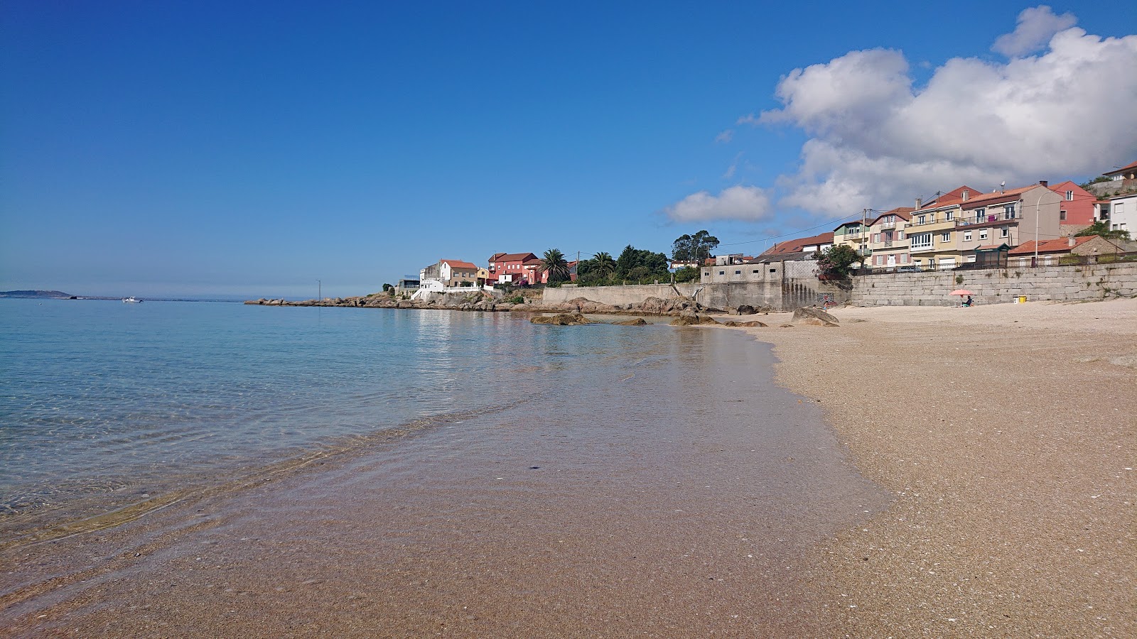Fotografie cu Ameixida beach cu nivelul de curățenie înalt