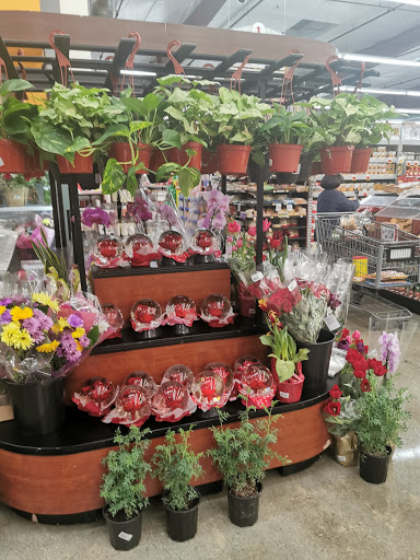 Grocery Store «Superior Grocers», reviews and photos, 6931 La Palma Ave, Buena Park, CA 90620, USA