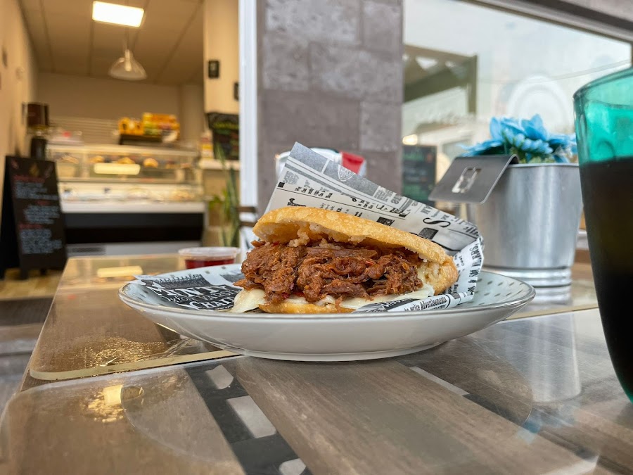 Pastelería y Cafetería Tentaciones