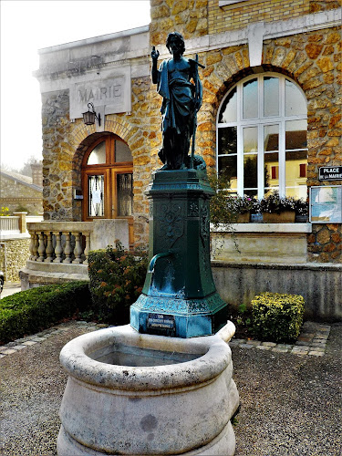 Fontaine Saint-Jean-Baptiste à Jaulgonne