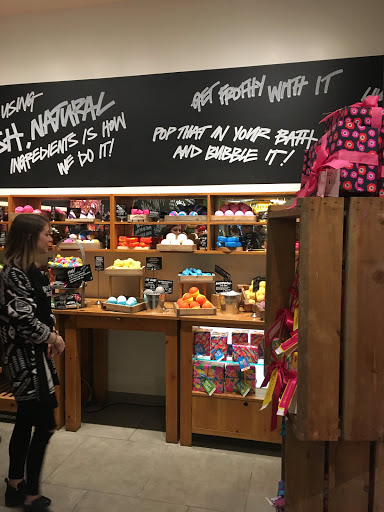 Cosmetics Store «Lush Cosmetics», reviews and photos, 1500 Polaris Pkwy, Columbus, OH 43240, USA