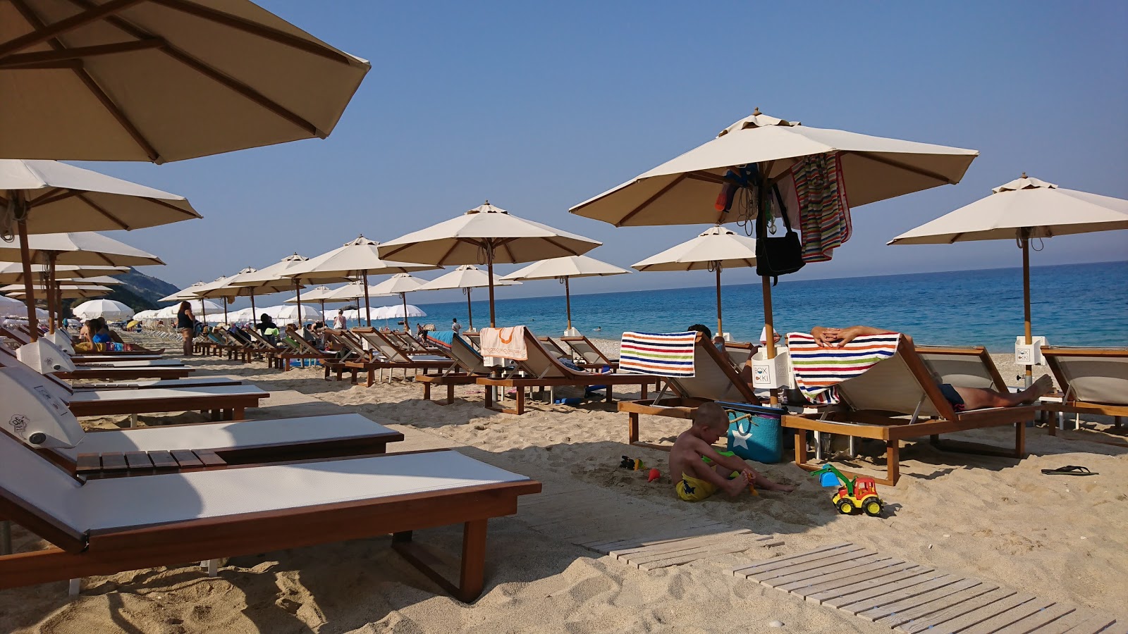 Photo de Plage de Kathisma situé dans une zone naturelle