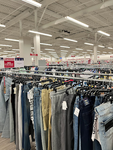 Clothing Store «Burlington Coat Factory», reviews and photos, 3168 Airport Blvd, Mobile, AL 36606, USA