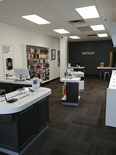 Verizon Wireless Eltingville, 4348 Amboy Rd, Staten Island, NY 10312, USA, 