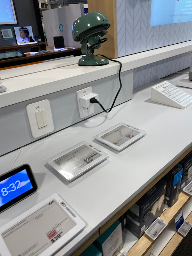 Electronics Store «Best Buy», reviews and photos, 8801 Queens Blvd, Elmhurst, NY 11373, USA