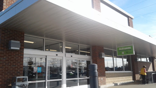 Grocery Store «ALDI», reviews and photos, 135 Gallatin Pike S, Madison, TN 37115, USA