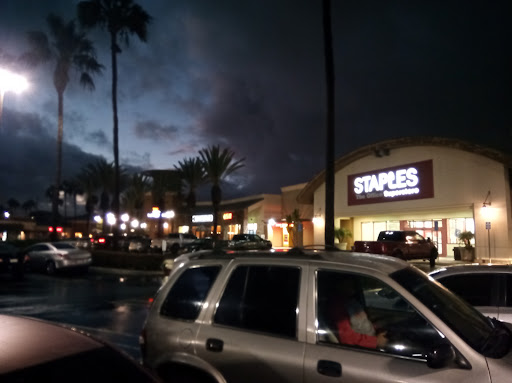 Office Supply Store «Staples», reviews and photos, 7131 Yorktown Ave, Huntington Beach, CA 92648, USA