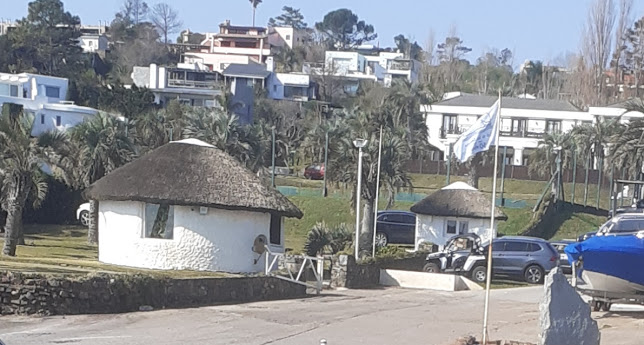 Opiniones de Parque La Alameda(cancha Gardel) en Maldonado - Campo de fútbol