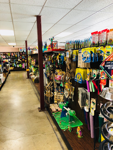 Pet Supply Store «Pet Supply Warehouse», reviews and photos, 5051 Forest Hills Ct, Loves Park, IL 61111, USA