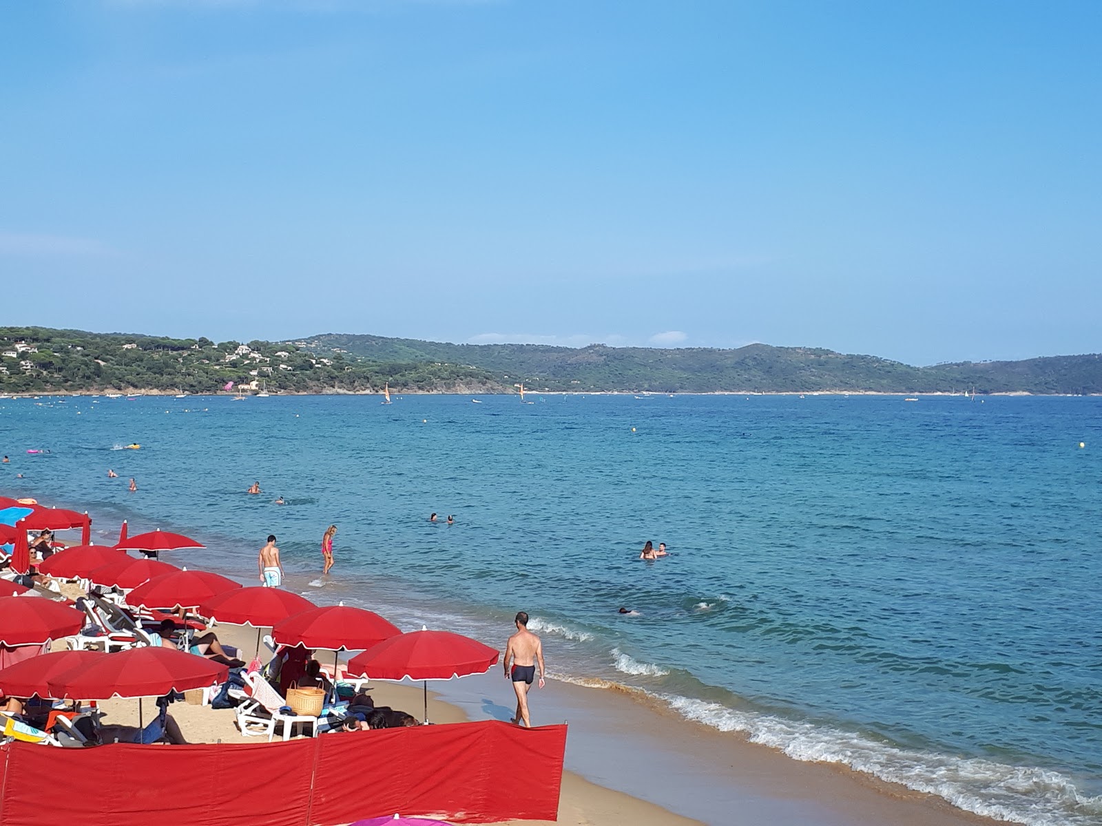 Foto van Plage de Cavalaire-sur-Mer en de nederzetting