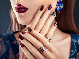 Elegant Nail Spa (10% Off All Services)