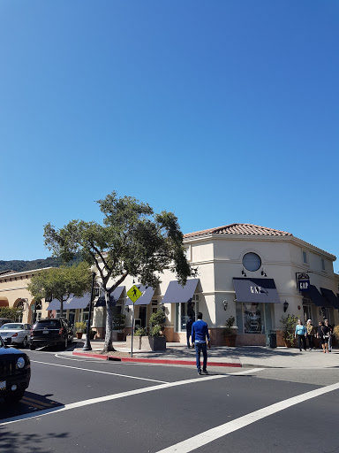 Clothing Store «Gap», reviews and photos, 35 University Ave, Los Gatos, CA 95030, USA