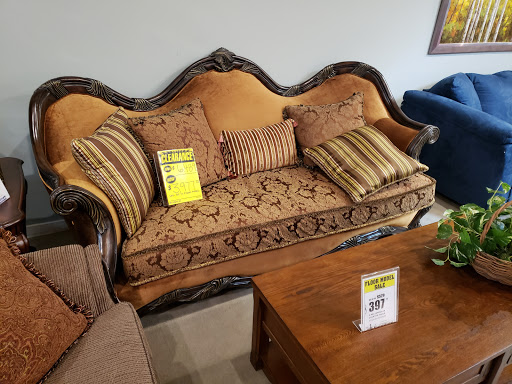 Furniture Store «JR Furniture Gresham», reviews and photos, 40 NW Burnside Rd, Gresham, OR 97030, USA