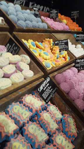 Cosmetics Store «LUSH», reviews and photos, 1961 Chain Bridge Rd, McLean, VA 22102, USA