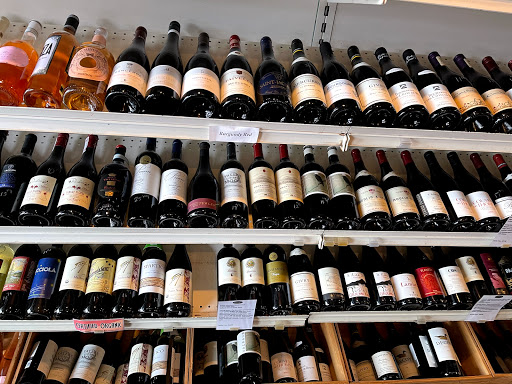 Wine Store «Toast Wines & Spirits», reviews and photos, 984 Farmington Ave B, West Hartford, CT 06107, USA