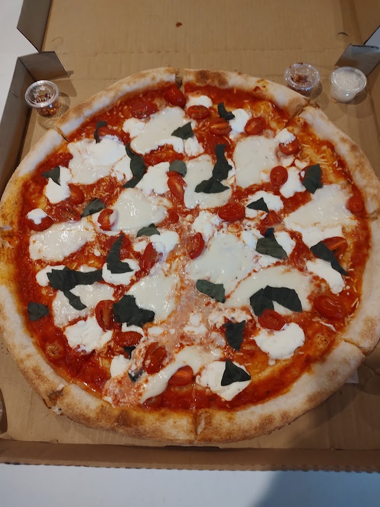 Lina's Pizza 80446