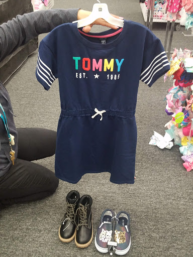 Clothing Store «Citi Trends», reviews and photos, 237 E Lewis and Clark Pkwy, Clarksville, IN 47129, USA