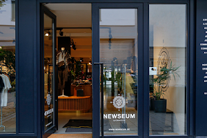 Newseum Store image