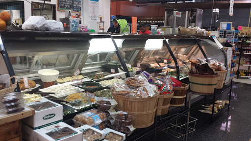 Grocery Store «Horrocks Market», reviews and photos, 4455 Breton Rd SE, Kentwood, MI 49508, USA