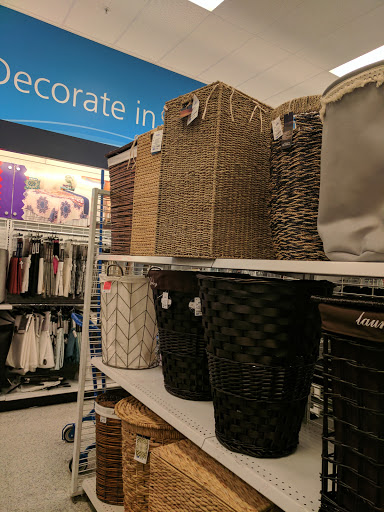 Clothing Store «Ross Dress for Less», reviews and photos, 902 Sepulveda Blvd, Harbor City, CA 90710, USA